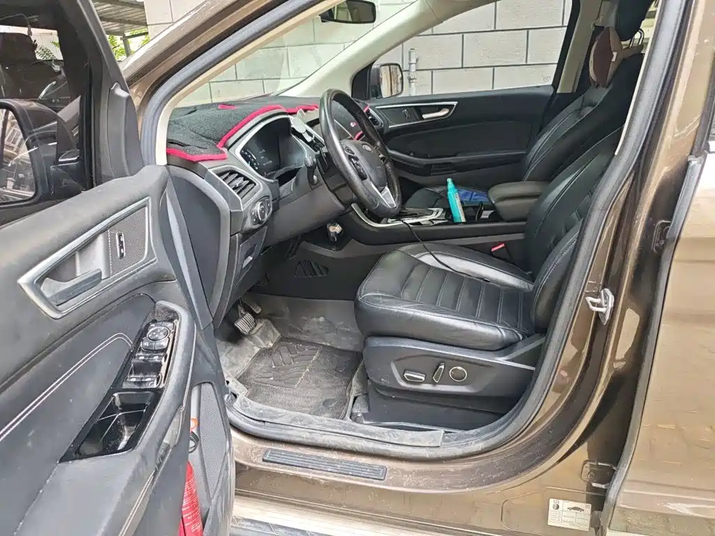 Ford Edge — миниатюра 17