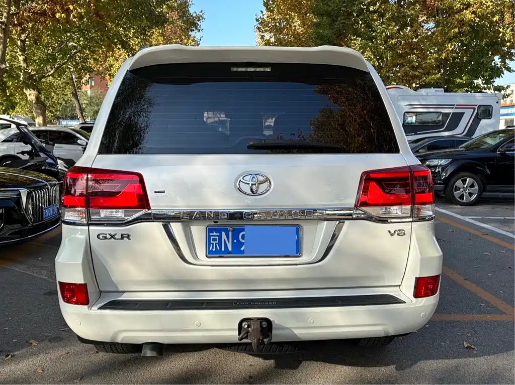 Toyota Land Cruiser 2017 4.6L AT