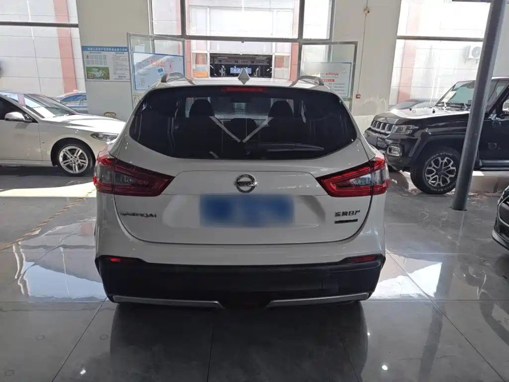 Nissan Qashqai — миниатюра 10