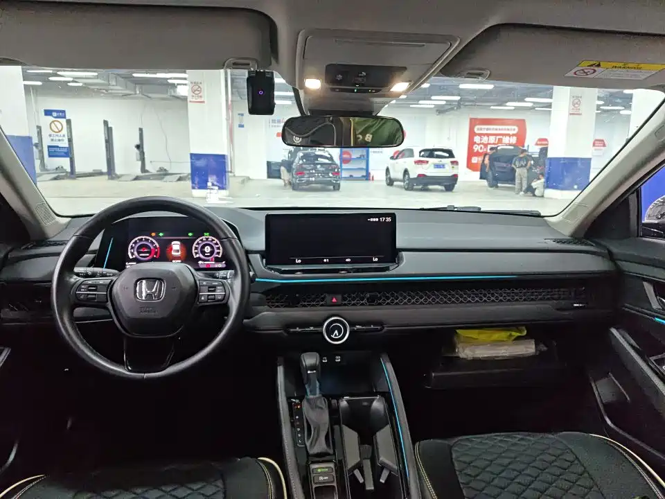 Honda Accord 2025 Sport 260TURBO Luxury