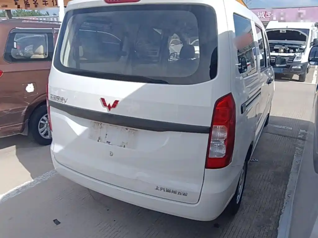 Wuling Hongguang V — миниатюра 7