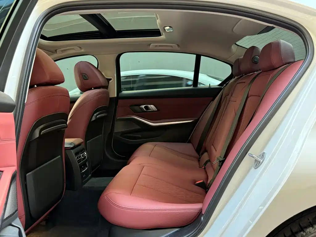 BMW 3 Series — миниатюра 10
