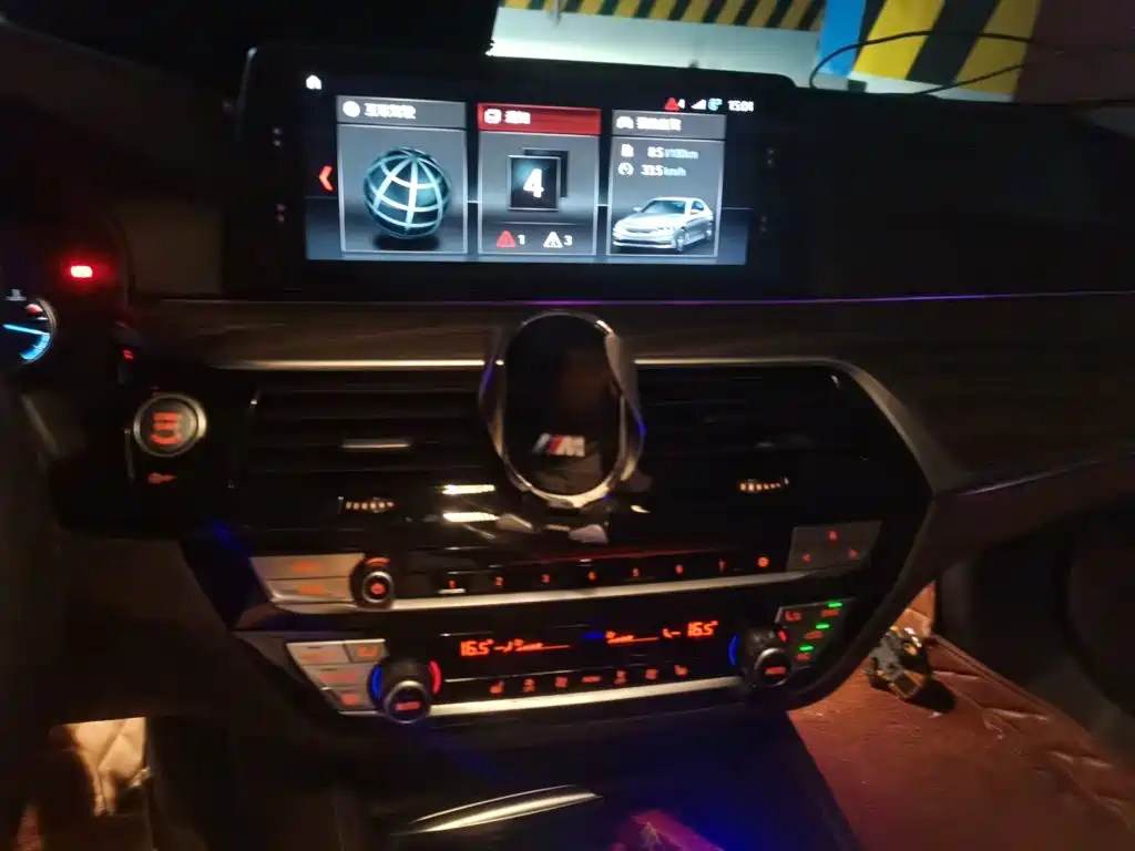 BMW 5 Series — миниатюра 14