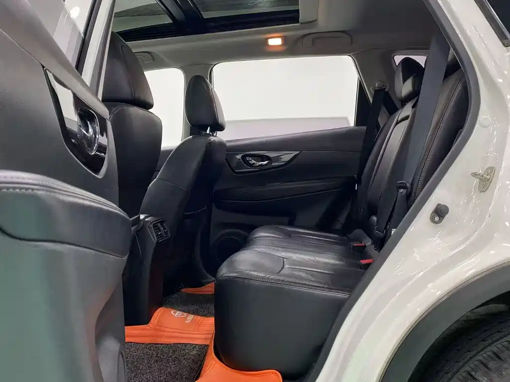 Nissan X-Trail — миниатюра 5