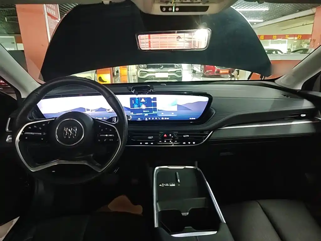 Buick LaCrosse — миниатюра 10