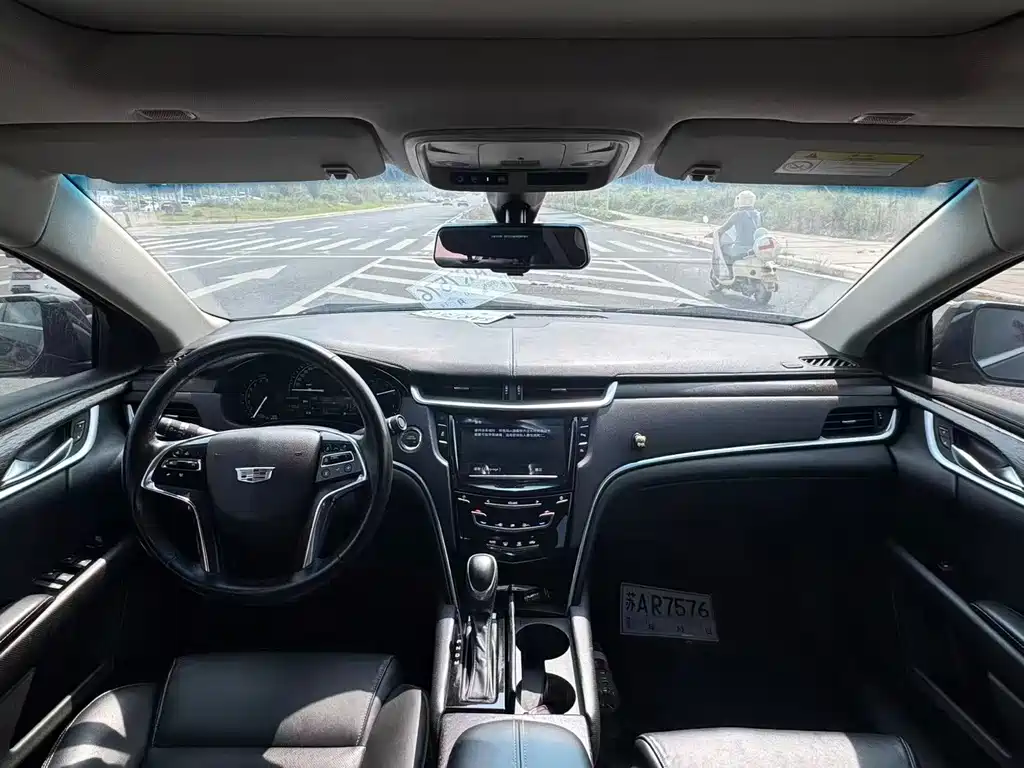 Cadillac XTS — миниатюра 6