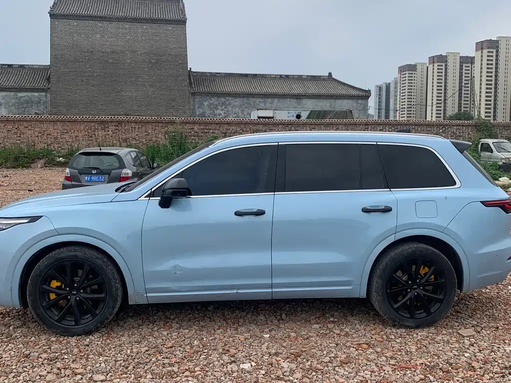 Li Auto ONE 2021 6 мест