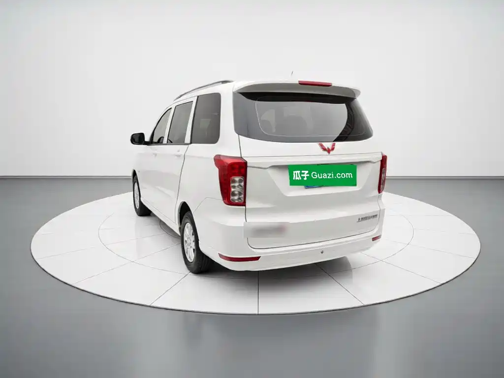Wuling Hongguang — миниатюра 4