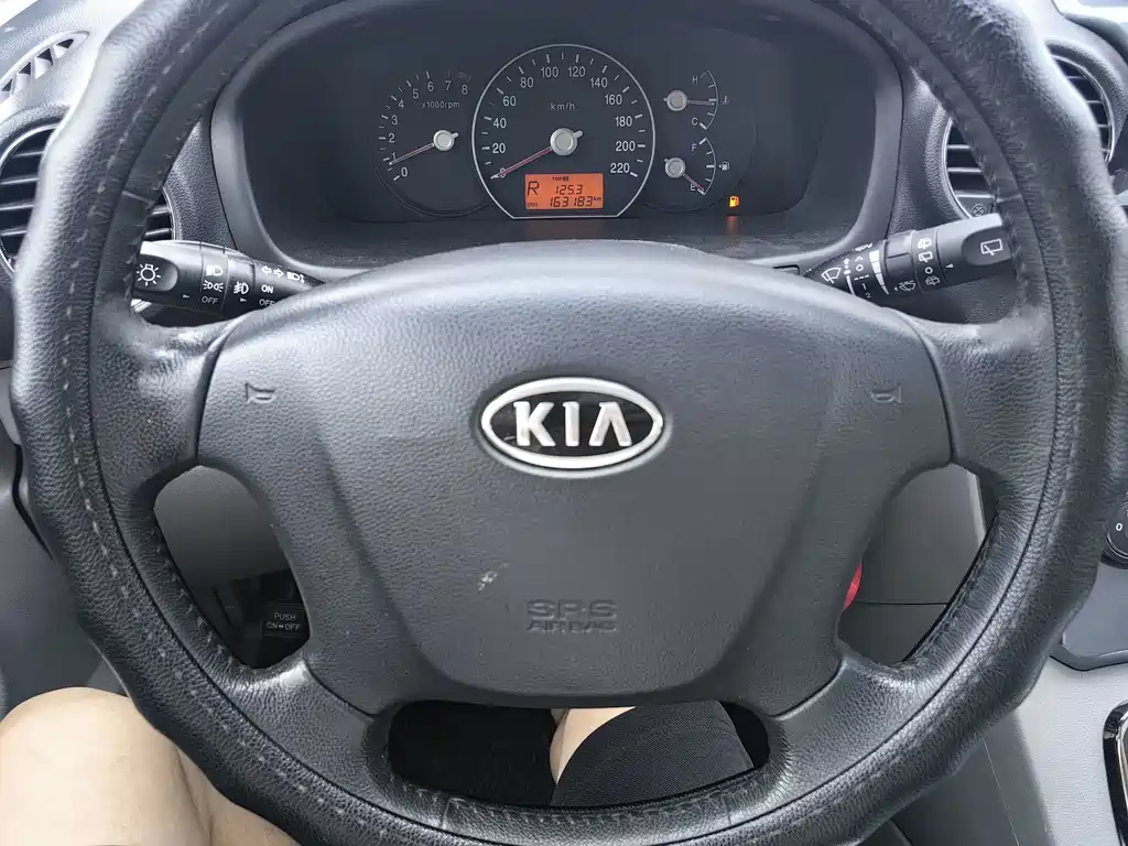 Kia Carens — миниатюра 13
