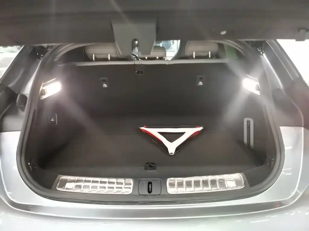 NIO ET5T — миниатюра 19