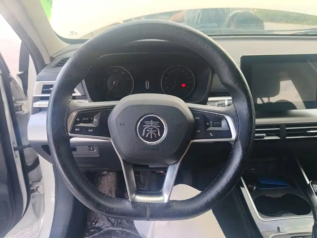 BYD Qin — миниатюра 11