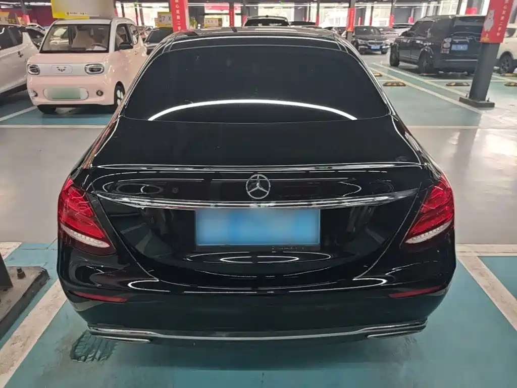 Mercedes-Benz E-Class — миниатюра 6
