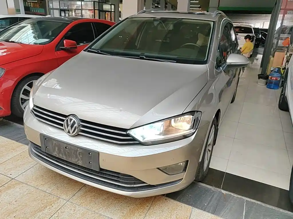 Volkswagen Golf Sportsvan — миниатюра 2
