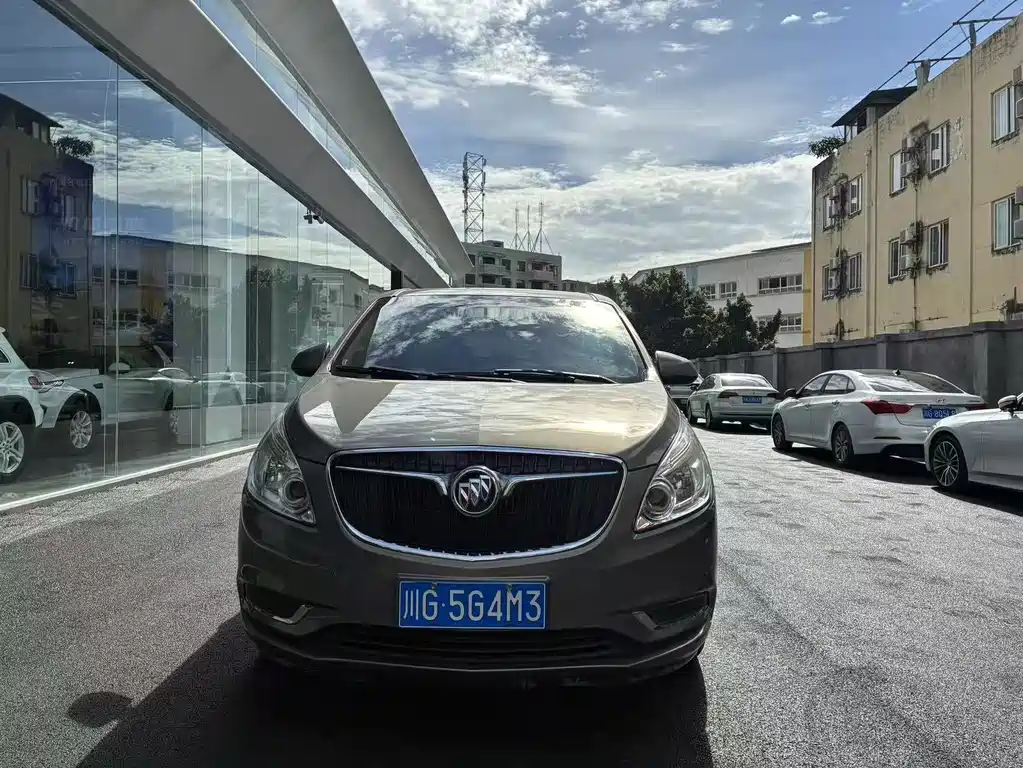 Buick GL8 — миниатюра 2