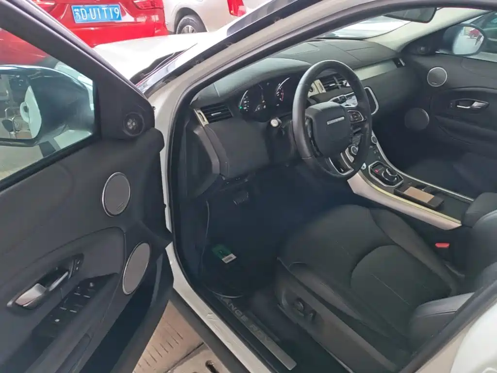 Land Rover Evoque — миниатюра 16