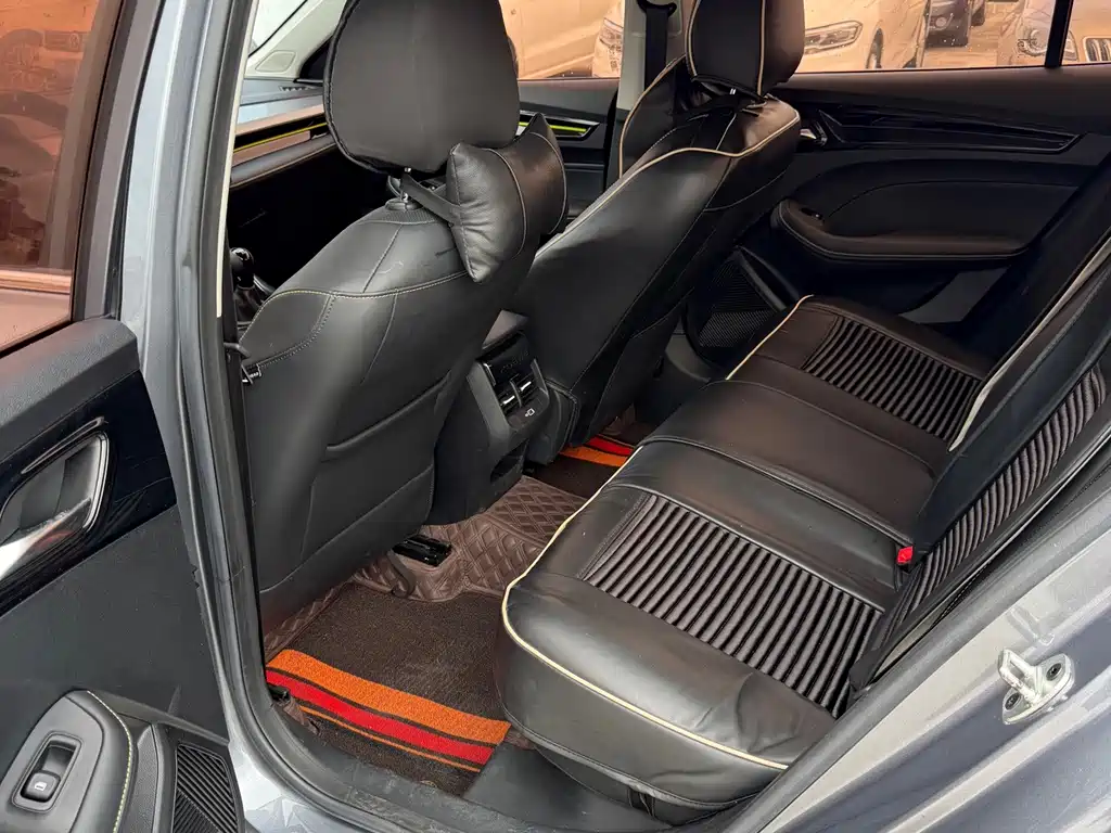 Roewe i5 — миниатюра 5