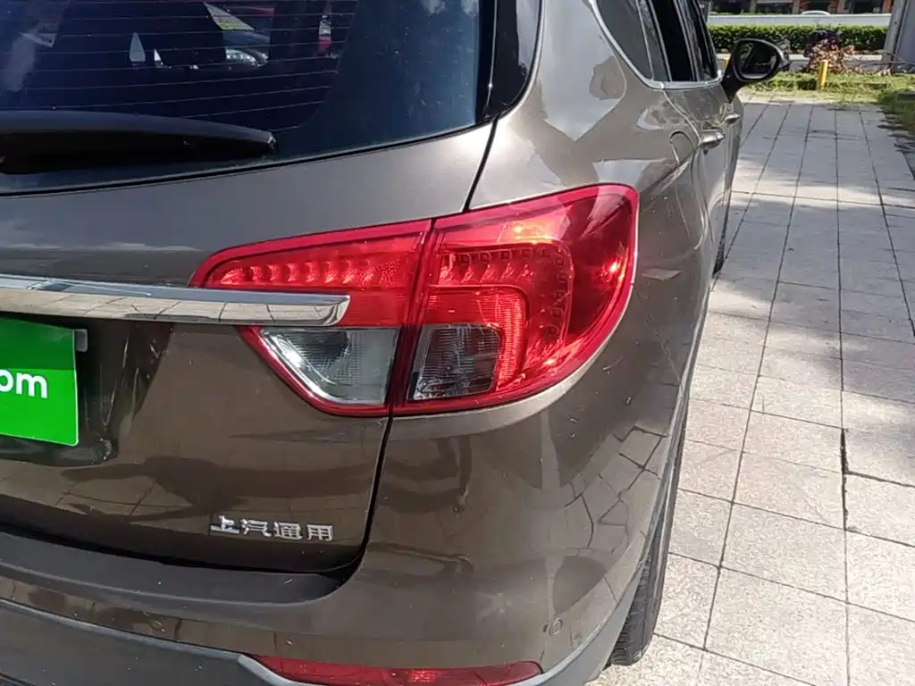 Buick Envision Plus — миниатюра 8