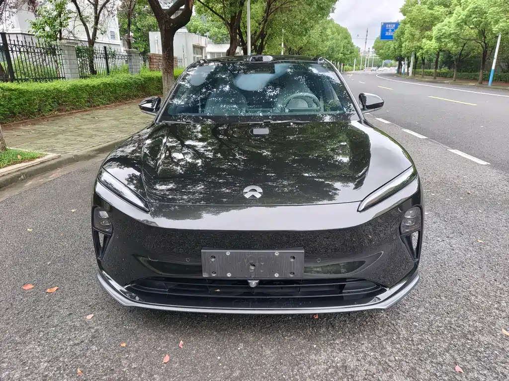 NIO ET5T