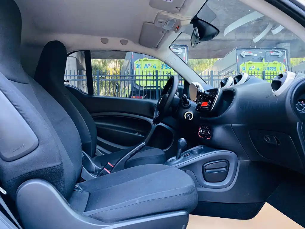 smart Smart Fortwo — миниатюра 8
