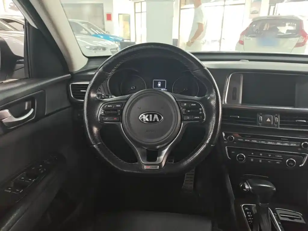 Kia K5 — миниатюра 11