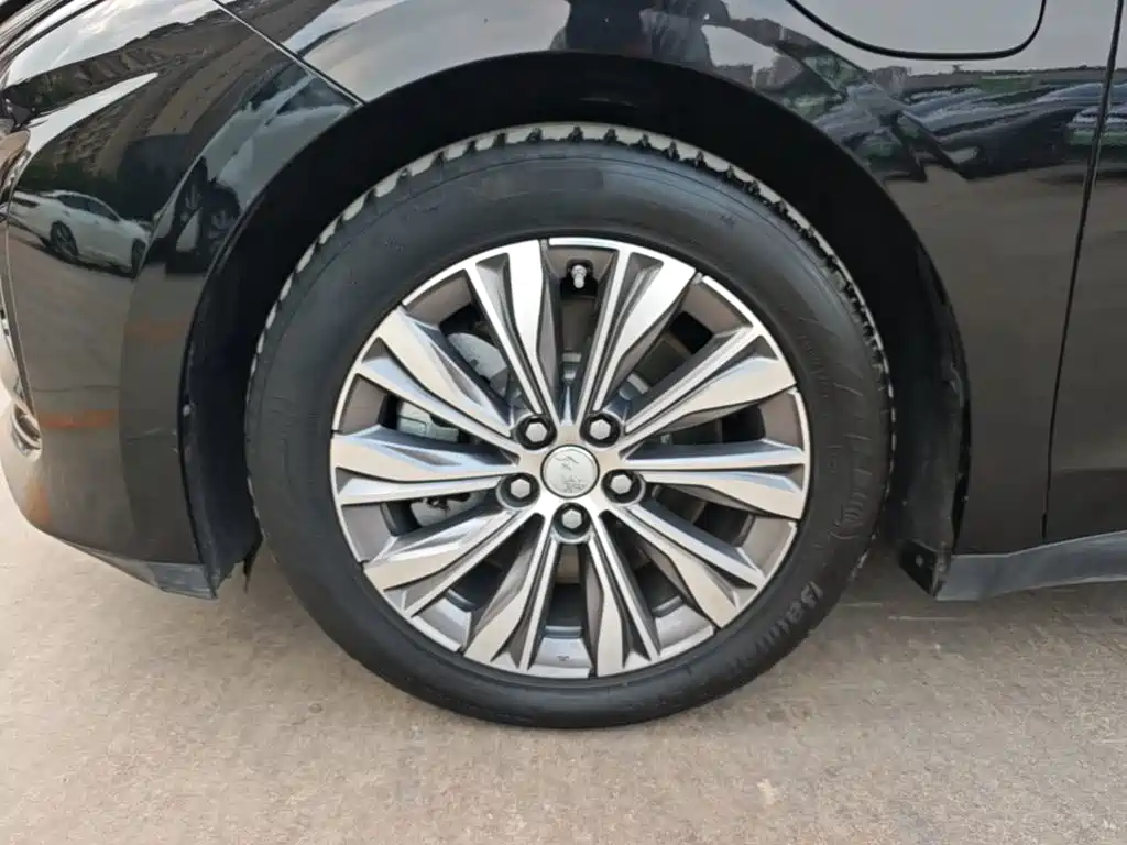 Hongqi Hongqi E-QM5 — миниатюра 23