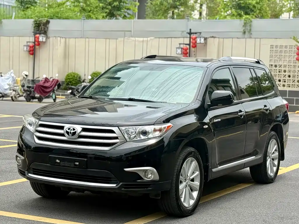 Toyota Highlander 2012 3.5L 7 мест