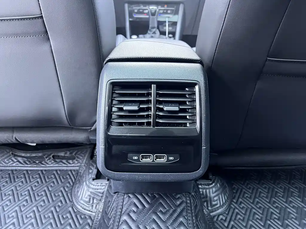 Volkswagen Sagitar — миниатюра 14
