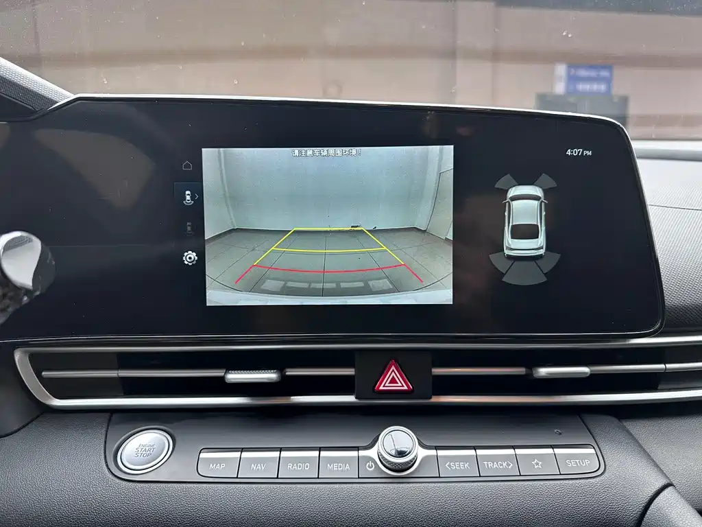 Hyundai Elantra — миниатюра 17