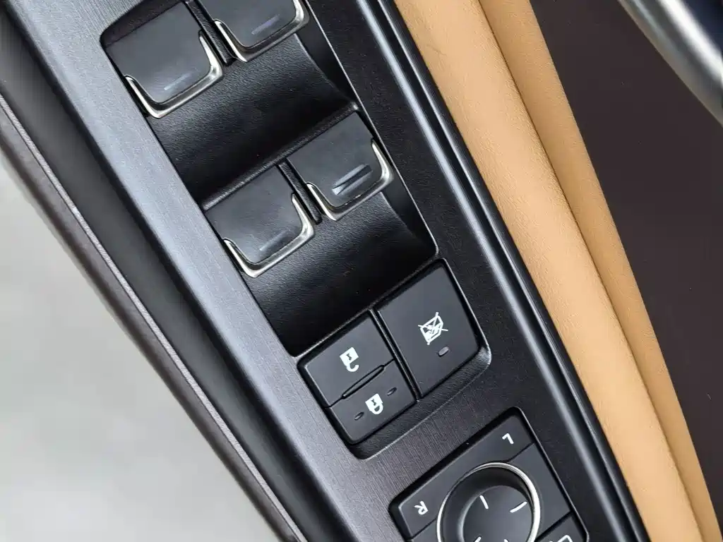 Lexus ES — миниатюра 23