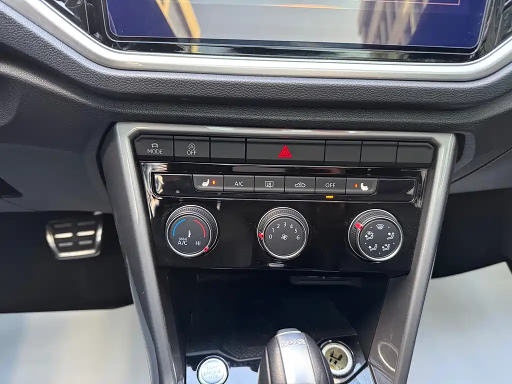 VOLKSWAGEN T ROC EXPLORING SONGS