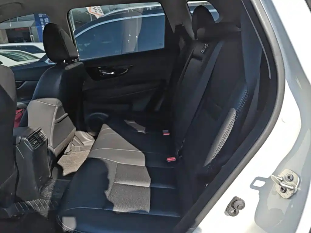 Nissan X-Trail — миниатюра 17
