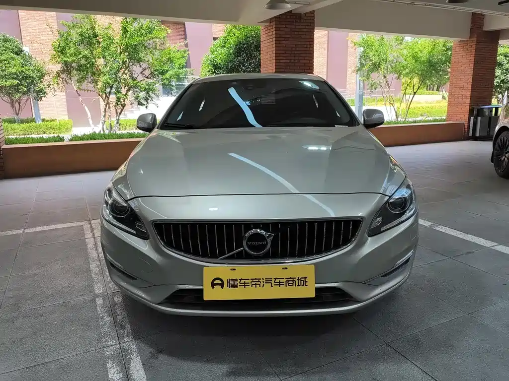 Volvo S60 — миниатюра 7