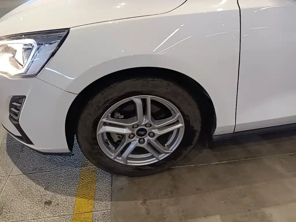 Ford Focus — миниатюра 23