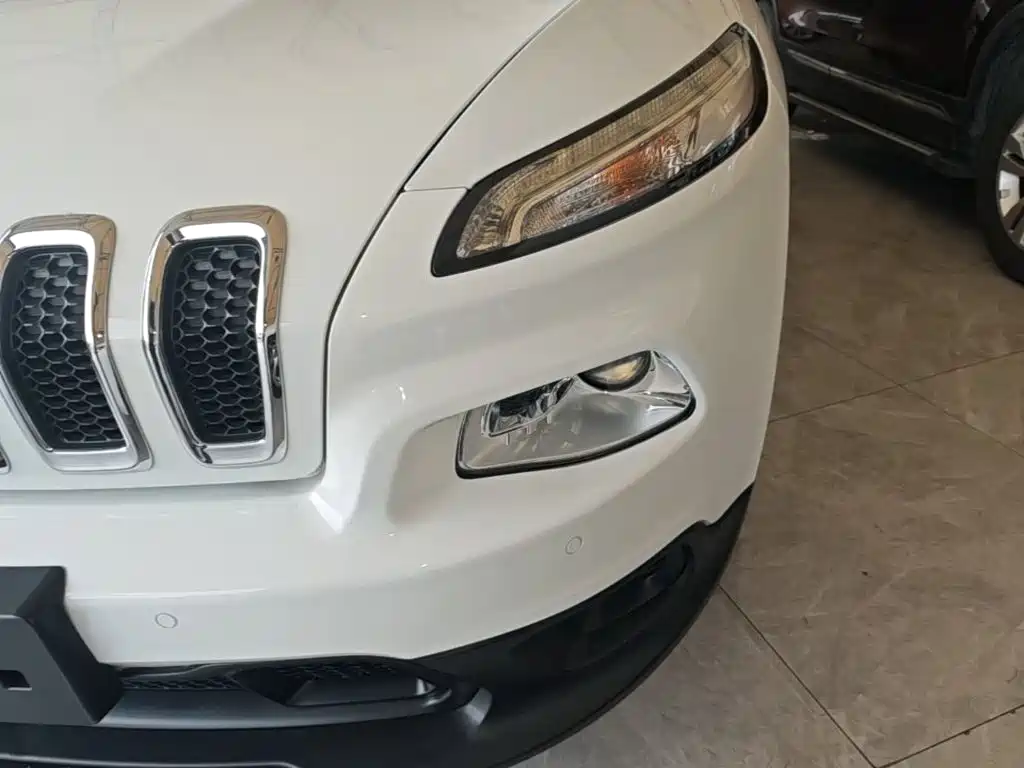 Jeep Cherokee — миниатюра 24