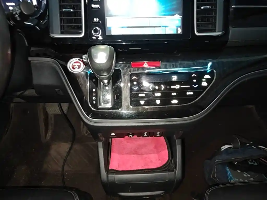 Honda Elysion — миниатюра 14