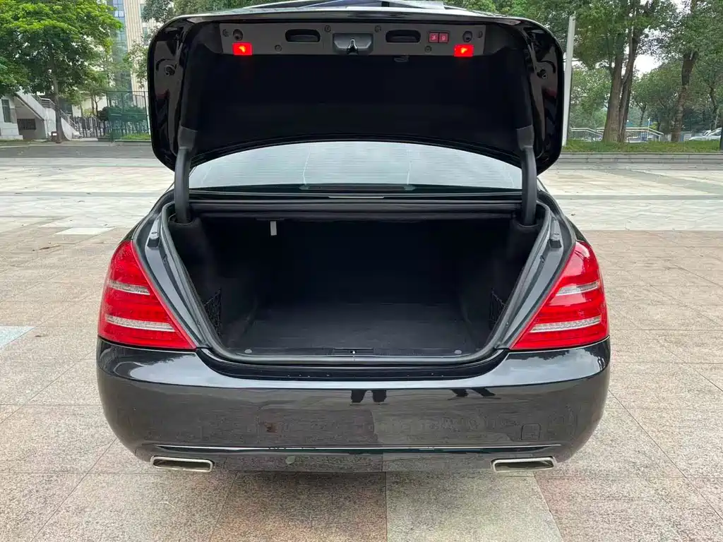 Mercedes-Benz S-Class — миниатюра 14