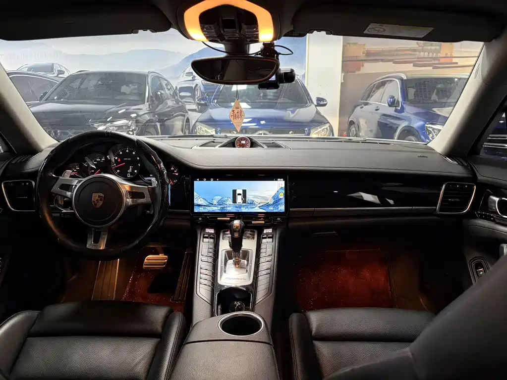 Porsche Panamera — миниатюра 8