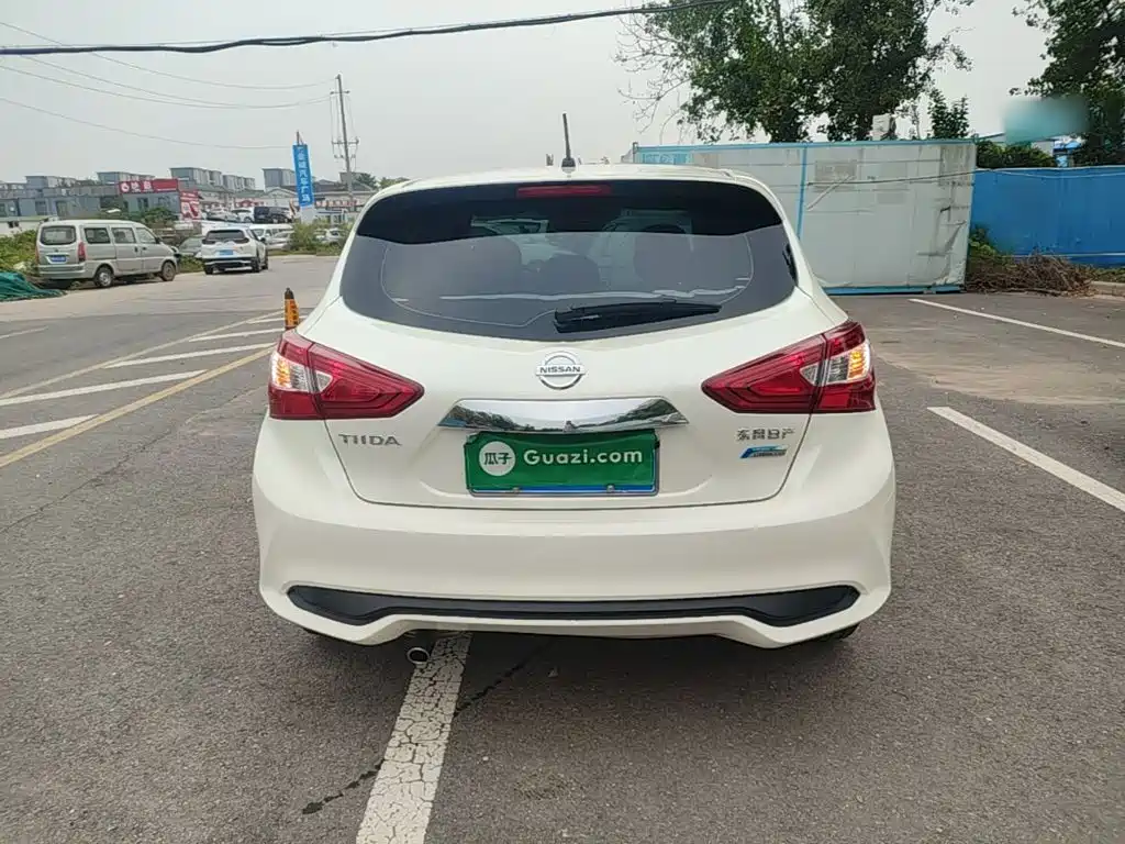 Nissan Tiida — миниатюра 6