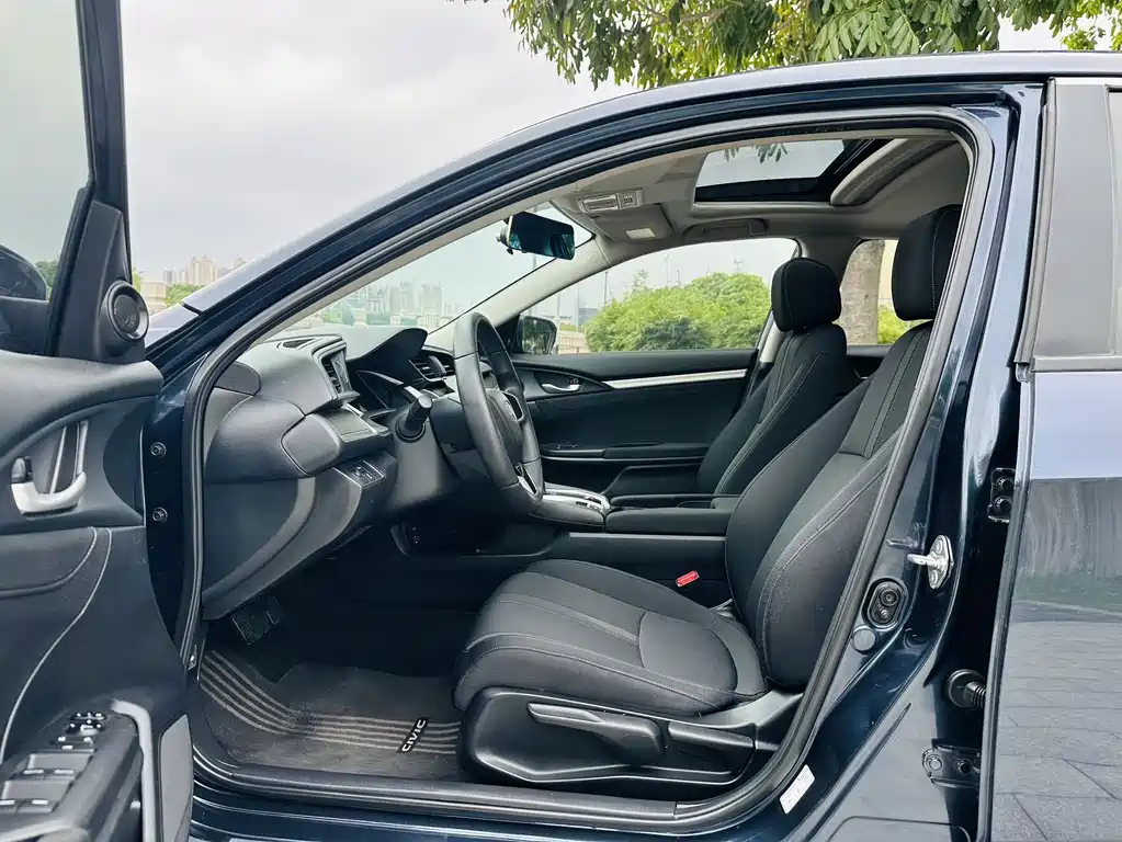 Honda Civic — миниатюра 7