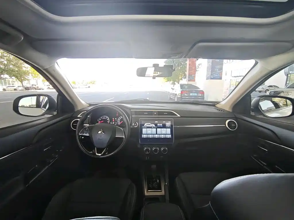Mitsubishi ASX — миниатюра 14