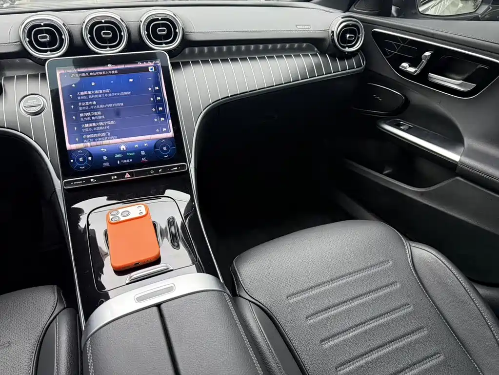 Mercedes-Benz C-Class — миниатюра 16