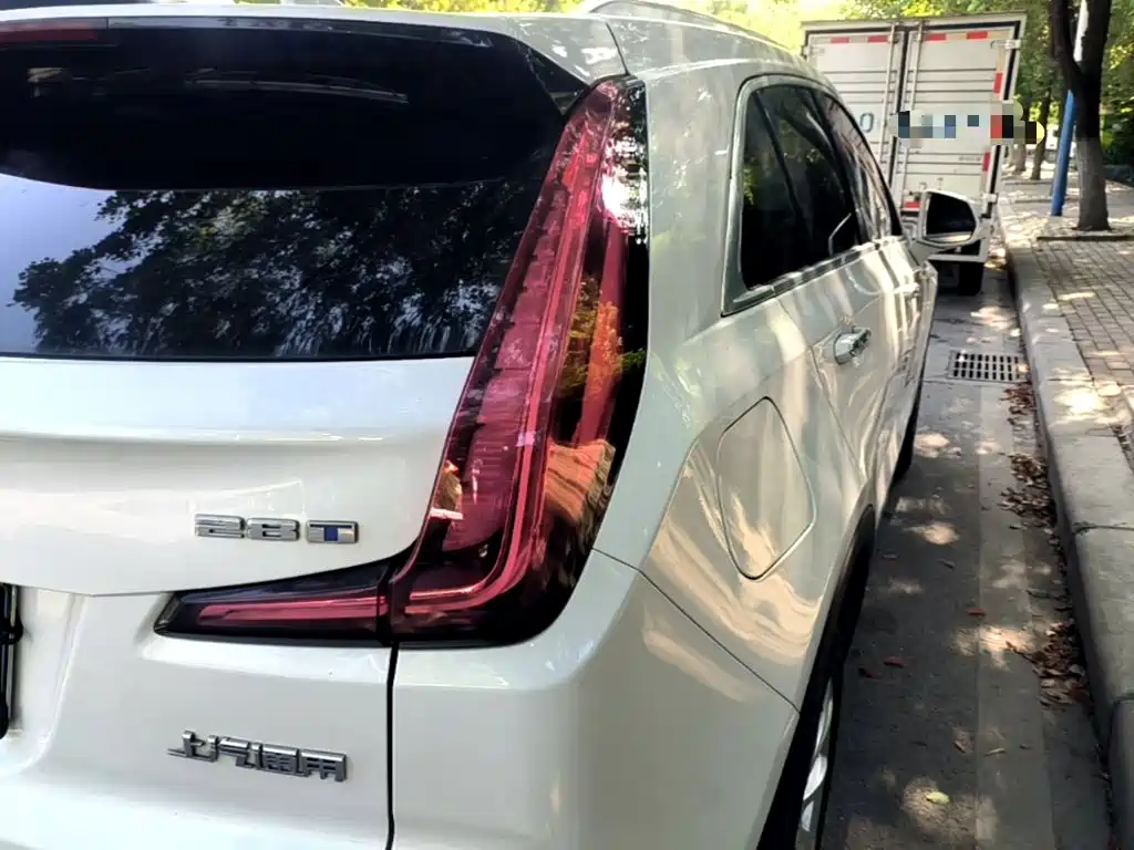 Cadillac XT4 — миниатюра 8