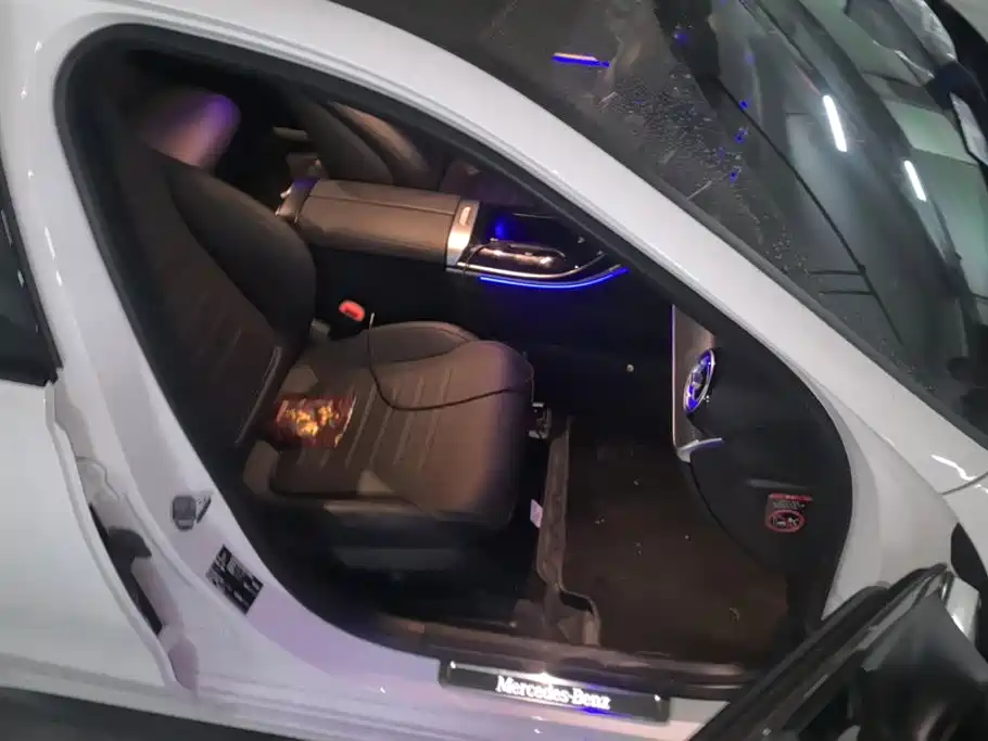 Mercedes-Benz C-Class — миниатюра 8