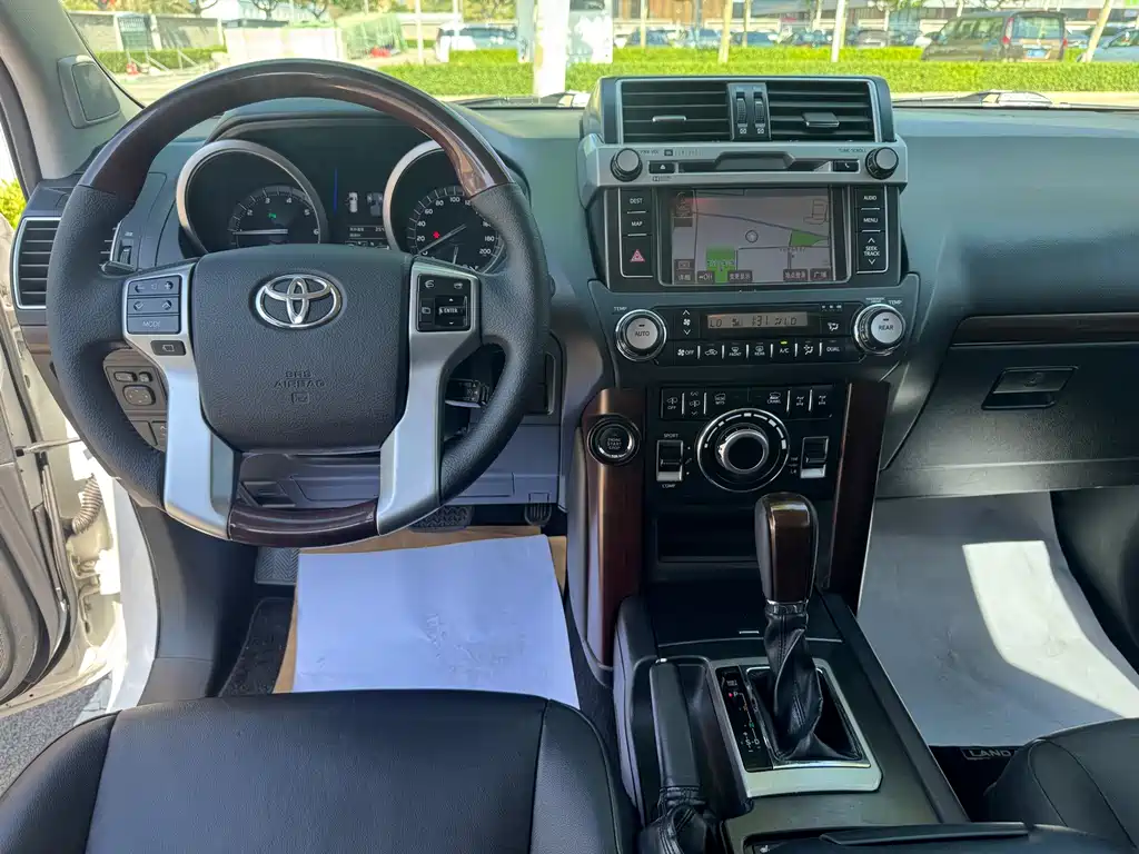 Toyota Prado — миниатюра 12