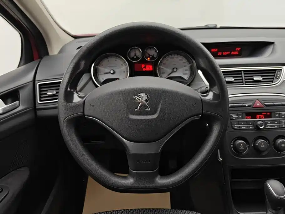 Peugeot 308 — миниатюра 15