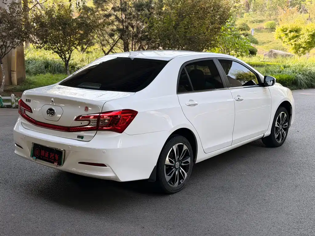 BYD Qin NEV — миниатюра 5