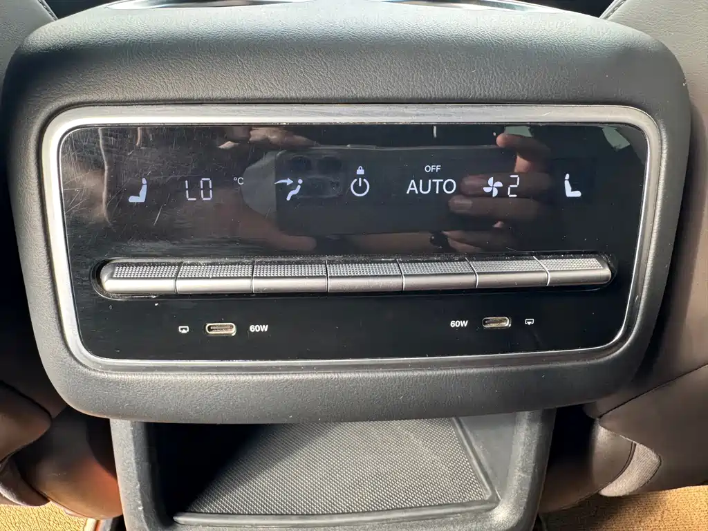Li Auto Li L8 — миниатюра 9