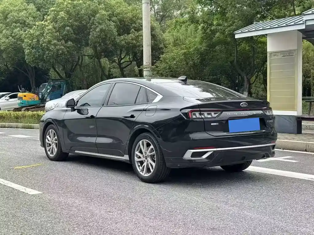 Ford Mondeo 2023 EcoBoost 245 Luxury
