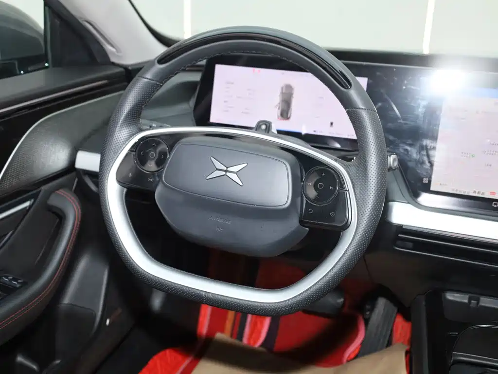 XPeng P7 — миниатюра 10