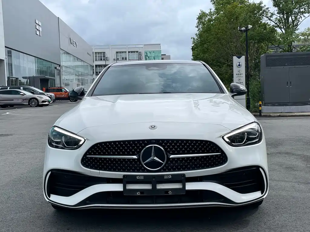 Mercedes-Benz C-Class — миниатюра 2
